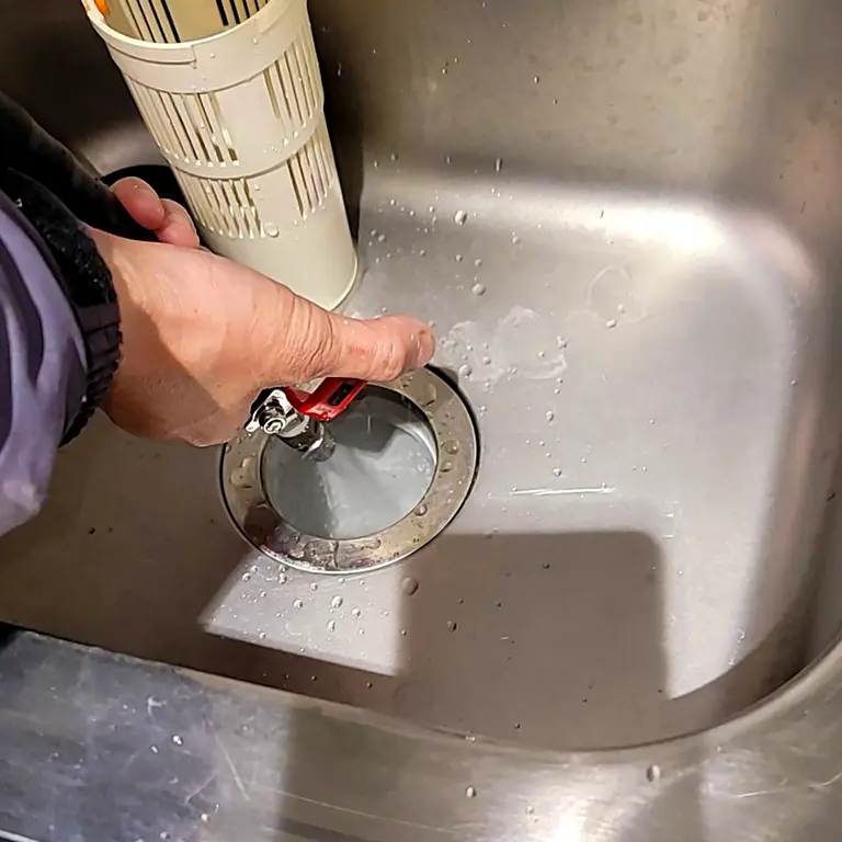 キッチンの入口付近高圧洗浄